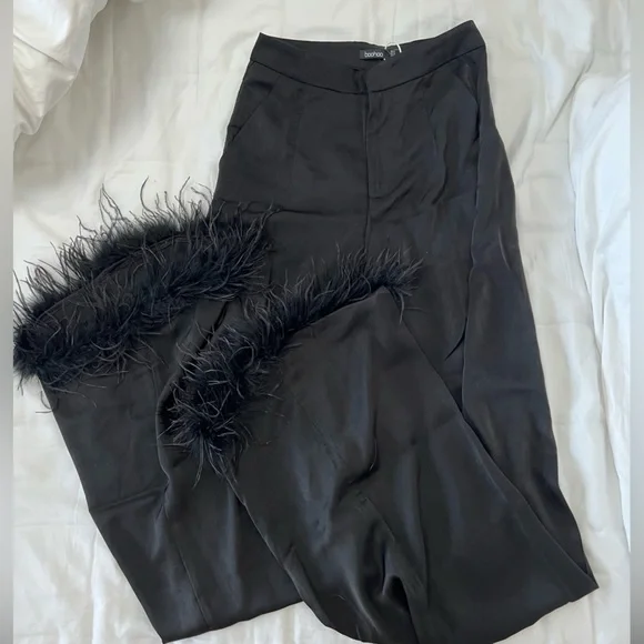 Feather hem wide leg satin pants - extra long fit - Picture 9 of 10